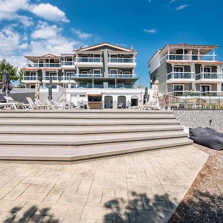 Trizonia Bay Hotel Luaran gambar
