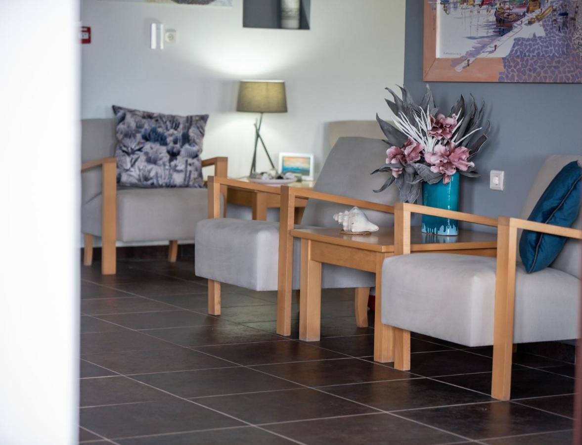 Trizonia Bay Hotel Luaran gambar