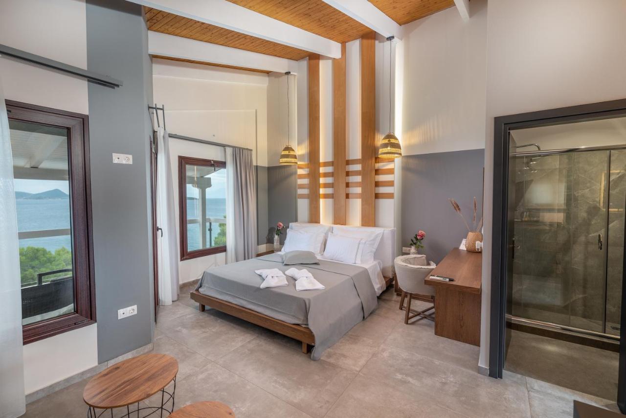 Trizonia Bay Hotel Luaran gambar