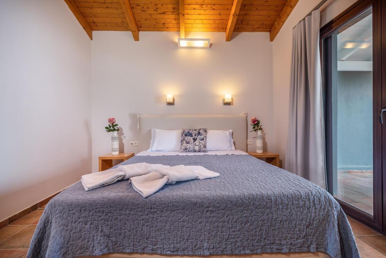 Trizonia Bay Hotel Luaran gambar