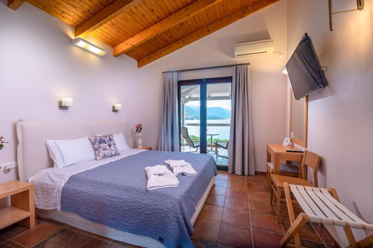 Trizonia Bay Hotel Luaran gambar