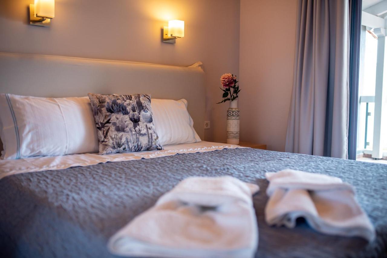 Trizonia Bay Hotel Luaran gambar