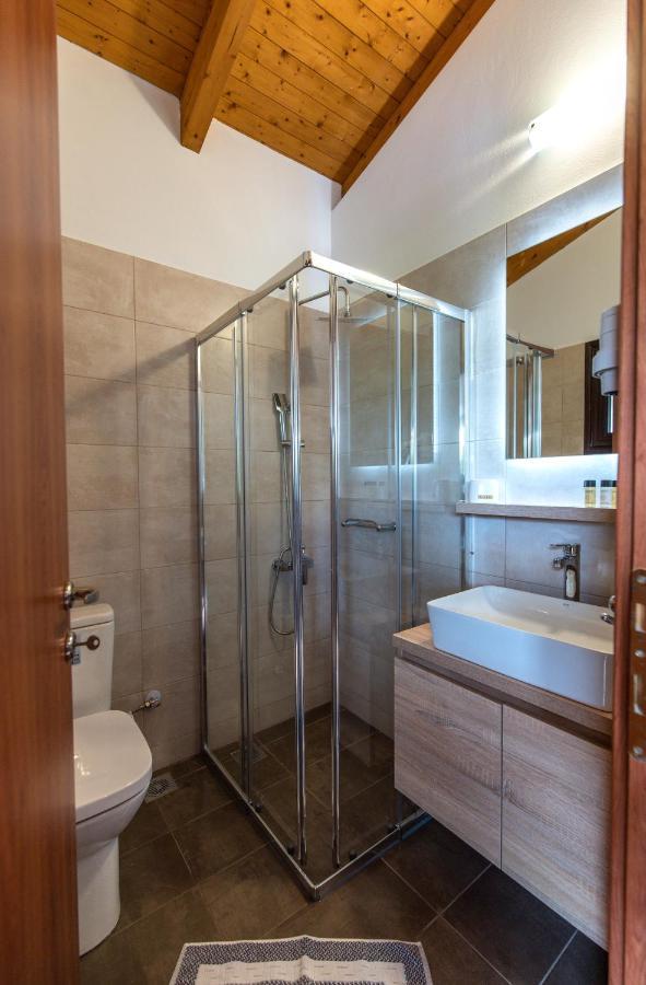 Trizonia Bay Hotel Luaran gambar