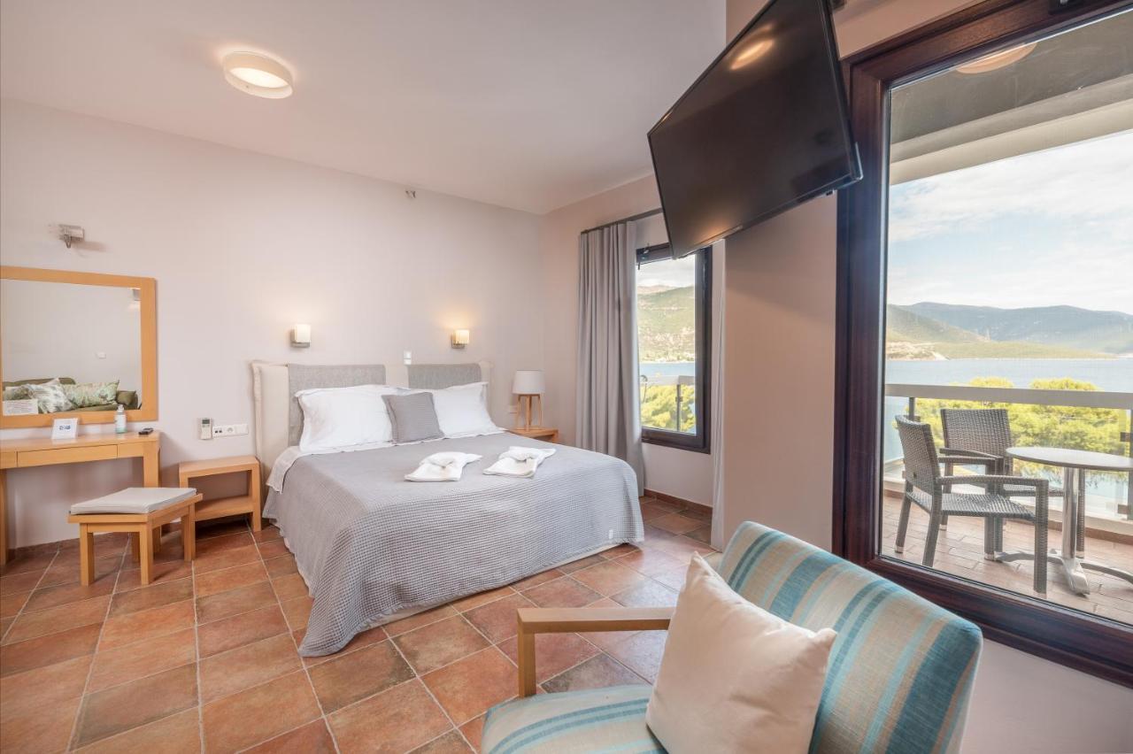 Trizonia Bay Hotel Luaran gambar